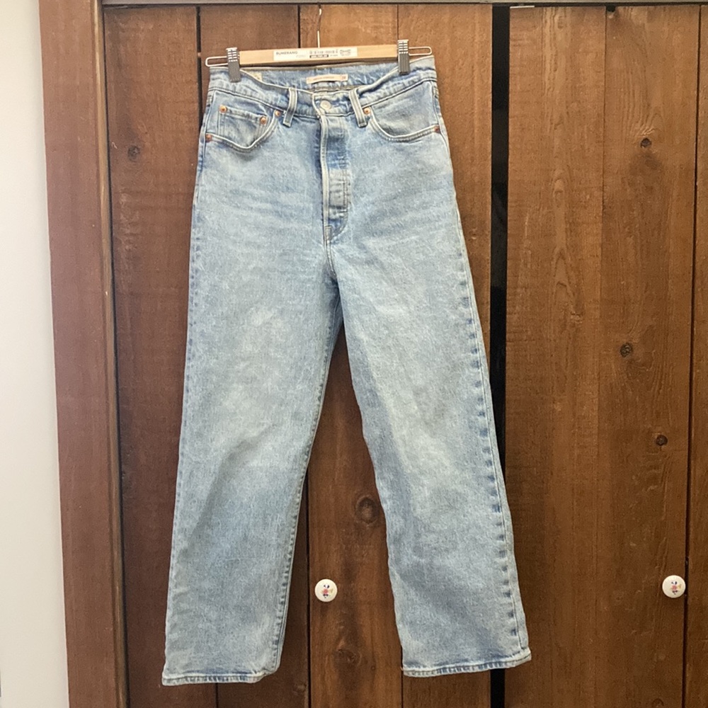 Levi's Ribcage Straight Leg Jeans